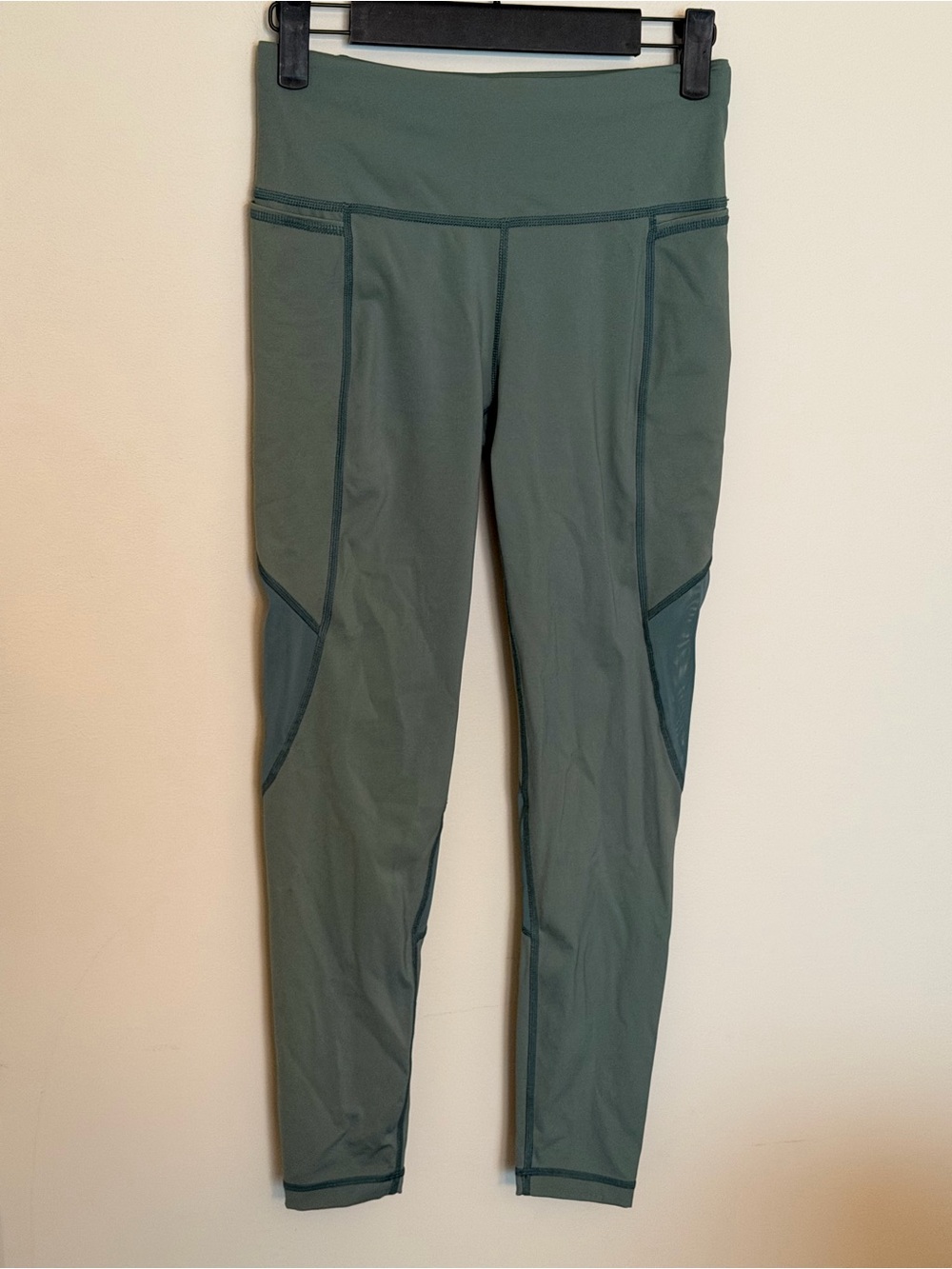 Sweaty Betty Power 7/8 Leggings Women’s Size 4 Green Leggings w/ Side Pockets